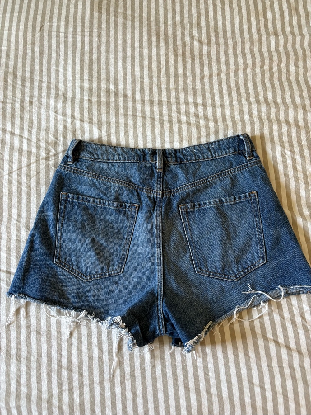 Dynamite High Rise Denim Cut-Off Shorts - Picture 2 of 3